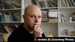 Ioan Stanomir, profesor de drept contituțional, spune că pentru noii miniștri e nevoie de vot în Parlament