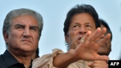 عمران خان د تحریک انصاف مشر او شاه محمود قریشي یې مرستیال مشر دی. (انځور: ارشیف)