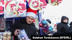 Жаңы жылды күткөн шаардыктар