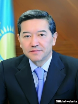 Серик Ахметов.