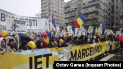 Mii de protestatari au cerut demisia Guvernului Ciolacu