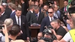 Premierul ceh a fost huiduit a Praga la manifestarea oficială de comemorare a invaziei sovietice din 1968