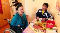 Жибек мечтает вернуть сына домой