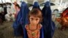 شماری از پناهجویان افغان در پاکستان می‌گویند با مشکلات مواجه اند