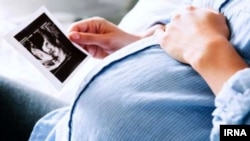 Vladini zvaničnici kažu da se svake godine u Iranu obavi između 300.000 i 600.000 abortusa, većinom ilegalnih.