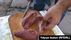 Ар кандай ылаңдардын чыгышына байланыштуу коңшу өлкөлөр Кыргызстандан этти киргизүүгө тыюу салышкан.