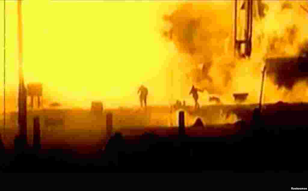 Байконур был также местом трагедий. В 1960 году здесь случилась &laquo;катастрофа Неделина&raquo; (на фото). Ракета взорвалась на стартовой площадке, погибло около 100 человек.