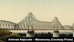 Podul peste Dunăre, Cernavodă, inaugurat în 1895.