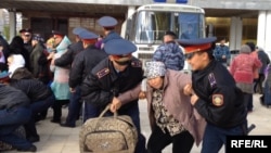 Нааразылык акциясына чыккандар, Астана, 1-октябрь, 2013-жыл