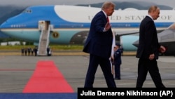 АКШ менен Орусиянын лидерлери, Аляска, 15-август 2025-жыл.