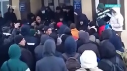 Навбатҳои беохир барои иҷозаи кор дар Русия