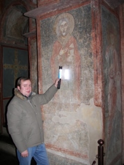 Заступник директора Національного заповідника «Софія Київська», дослідник графіті В'ячеслав Корнієнко