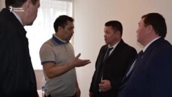 Депутаттар Садыр Жапаровго жолугуп чыгышты