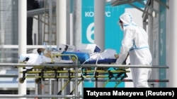 Москванын четиндеги коронавируска чалдыккандарды дарылоочу оорукана. 2-июль, 2021-жыл. 