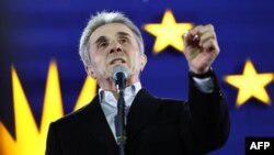 ბიძინა ივანიშვილი სიტყვით გამოდის "ქართული ოცნების" შტაბ-ბინაში. თბილისი, 26 ოქტომბერი, 2024.