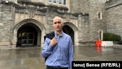 Grigore Pop-Elecheș, în campusul Universității Princeton din SUA.