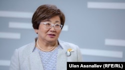 Роза Отунбаева.