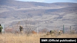 ოკუპანტები სოფელ ატოცთან. 7 ნოემბერი, 2018 წ.