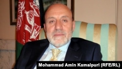 محمد عمر داوودزی محمد عمر داوودزی سخنگوی شورای رهبری مصالحه/