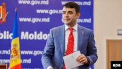 Chiril Gaburici, pe când demisiona din funcţia de premier. 12 iunie 2015