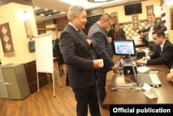 Москвадагы добуш берүү.