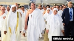 Сауд Арабия -- Эмомали Рахмон жубайы менен умрада, 4-январь, 2016.