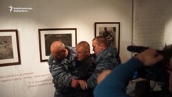 Protests Force American Photographer's Moscow Exhibition To Close