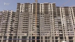 Суҳбат бо Бег Сабур дар бораи шикоятҳо дар бораи хонасозӣ