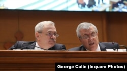 Liviu Dragnea şi Calin Popescu Tăriceanu în Parlament