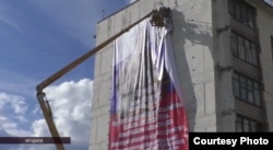 იაგოდნოიე პატარა დასახლებაა, 3 ათასამდე მცხოვრებლით. ესაა ადგილი, რომელსაც ადრე იაკუტელი მომთაბარეები იყენებდნენ დასაბანაკებლად, მეოცე საუკუნის 30-იან წლებში კი პატიმრების გაგზავნა დაიწყეს - სწორედ მათ ააშენეს აქ პირველი სახლები და გაჭრეს გზები.