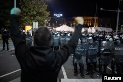 Protestë në Parlamentin Serb, 2 nëntor 2025.