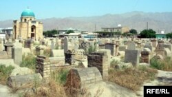 Кладбище в Худжанде