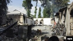 Жалал-Абад облусундагы баш-аламандыктарда 424 турак-жай өрттөлүп, талкаланганы айтылууда.