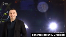 Журналісти впізнають у цьому чоловікові першого помічника президента Сергія Шефіра