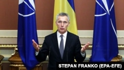 На полях Мюнхенської конференції президент України Володимир Зеленський зустрівся з генеральним секретарем НАТО Єнсом Столтенбергом