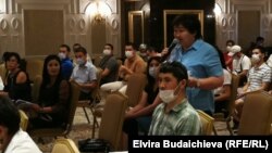 Кундуз Мамбетова. Диаспора жыйынында. Стамбул шаары.