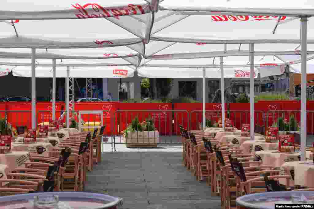 Kafa na tzv. Festivalskom trgu popularna je tokom Sarajevo Film Festivala.