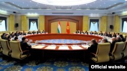 Кыргыз-тажик сүйлөшүүсү.