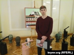 Рустем на выставке в 2016 году