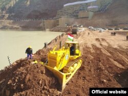 Рогун ГЭСинин курулушунан бир көрүнүш