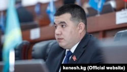 Урматбек Самаев.