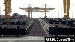 Кытай менен Казакстандын ортосундагы темир жол терминалы - "Кур жана жол" долбоорунун бир объектиси.