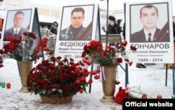 Портрети бійців роти колишнього спецпідрозділу МВС України «Беркут», які загинули в сутичках із протестувальниками під час Євромайдану в Києві у 2014 році. Сімферополь, 18 лютого 2015 року