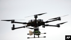 Dronovi su promenili način vođenja rata u Ukrajini. Rusija je formirala elitnu jedinicu za dronove pod nazivom Rubikon, koja sada stvara velike probleme ukrajinskim snagama. Na fotografiji dron na rusko-beloruskoj vojnoj vežbi 15. septembar 2025. 