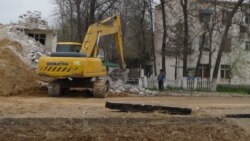 Aşgabadyň Parahat-7 etrapçasynda iki gatly kotež jaýlar ýykylýar