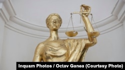 Imagine generică a justiției.