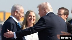 ورود دونالد ترامپ، رئیس‌جمهوری آمریکا، به اسرائیل برای دیدار با خانوادهٔ گروگان‌ها و سخنرانی در کنست