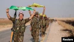 Сириядагы күрддөрдүн күчтөрү Ракка провинциясында. 15-июнь, 2015-жыл.