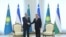 Президент Узбекистану Шавкат Мірзійоєв (праворуч) зустрічається зі своїм казахстанським колегою Касимом-Жомартом Токаєвим у Ташкенті у квітні 2019 року