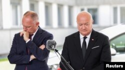 د اتریش صدراعظم کریستین سټوکر او د کورنیو چارو وزیر ګیرهارد کارنر